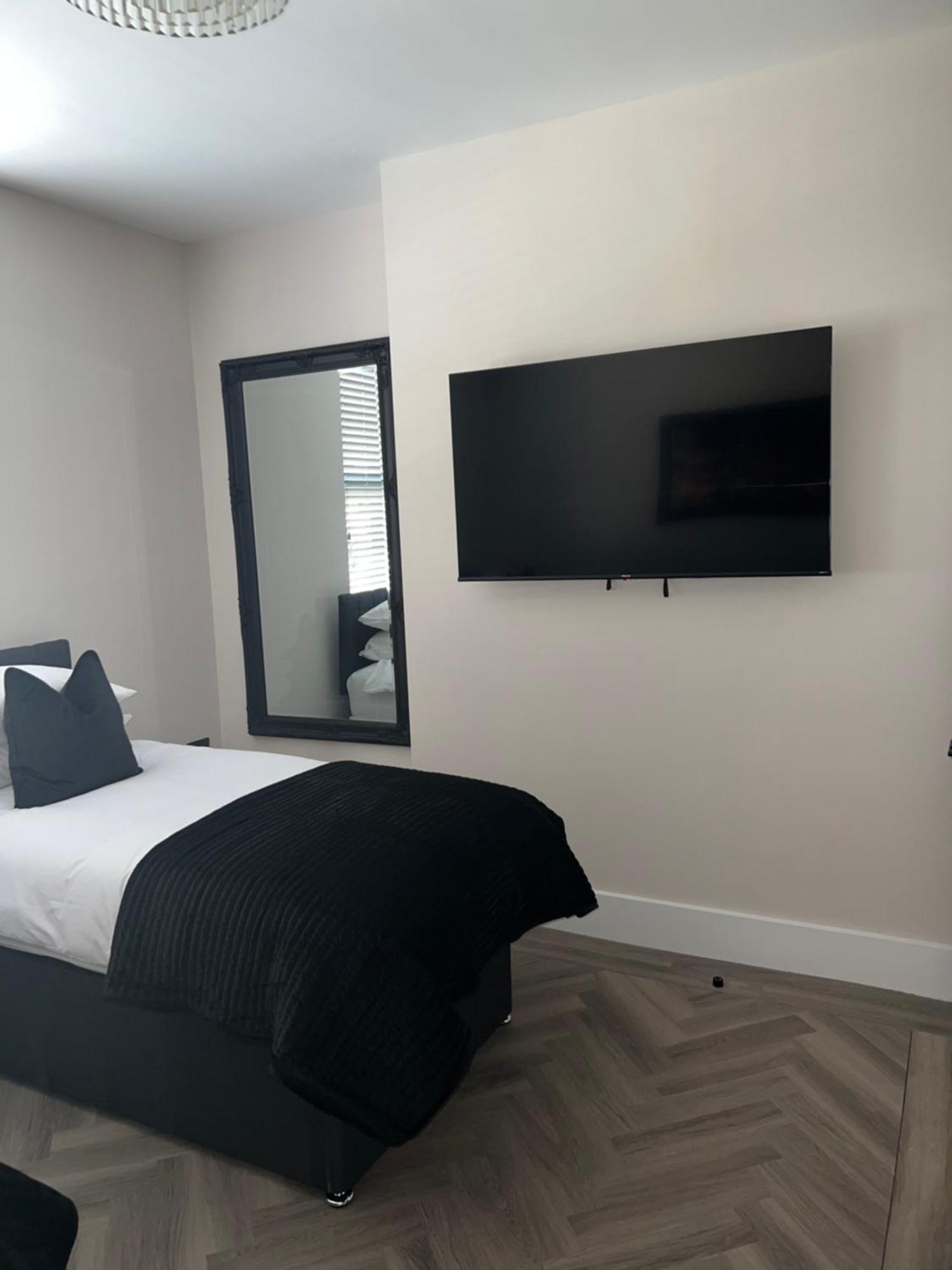 128 Anfield Road Otel Liverpool Oda fotoğraf